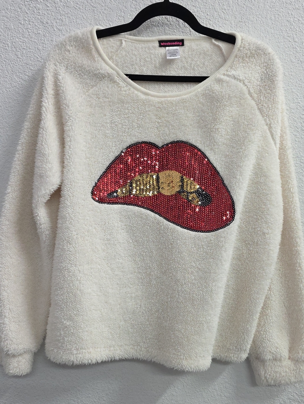Weekending Sequin Lips Fuzzy Plush Pullover Sweater Off White Large